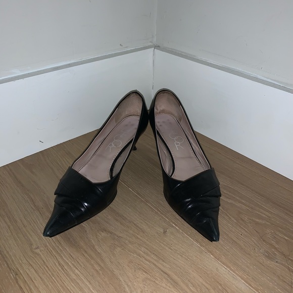 black heels 🖤 - Picture 2 of 6